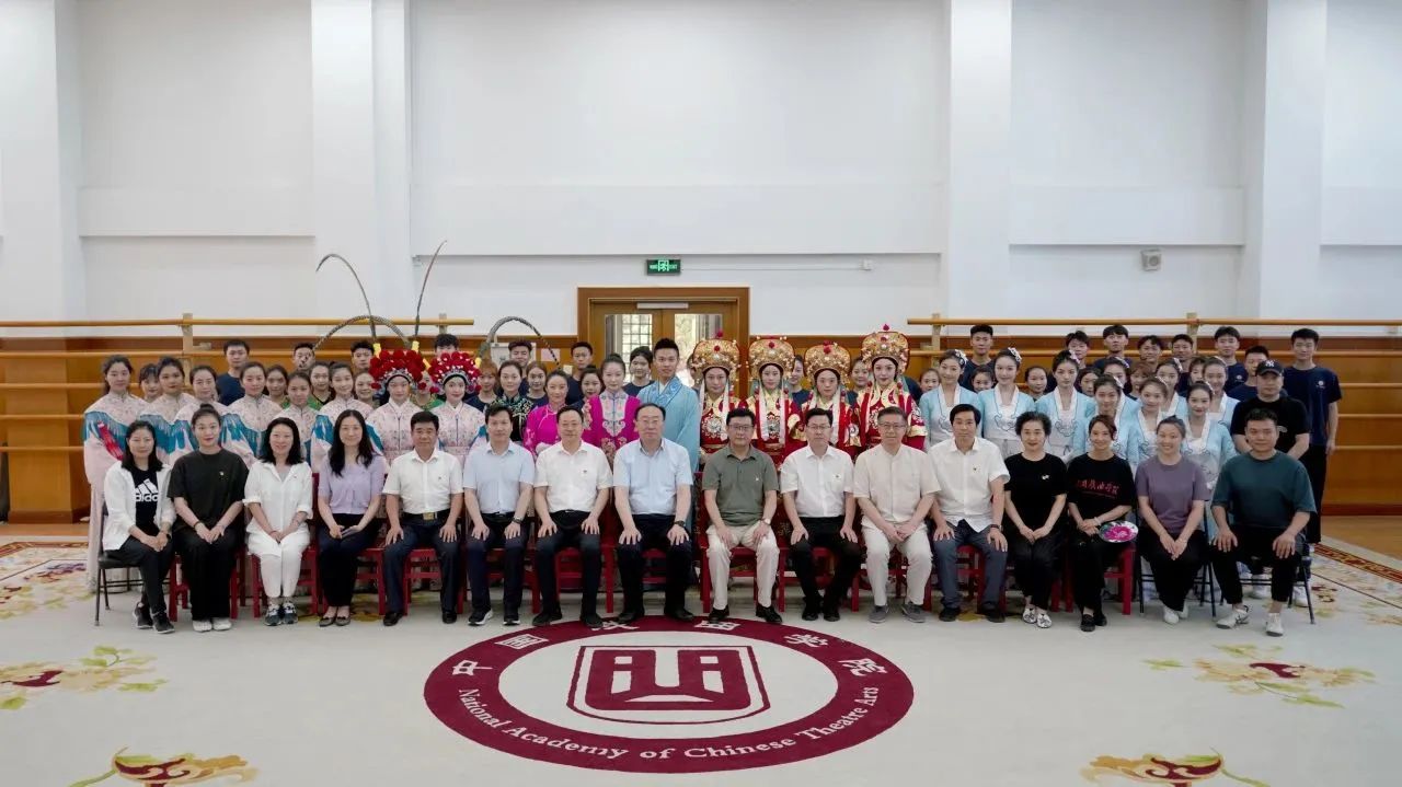 817ae58a3c114511af8a96b478f8d35f.jpg 2.jpg