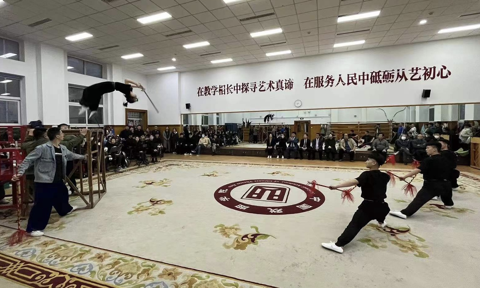 3c4796dba6b544d3b64cfc8d66d9143c.jpg 3.jpg