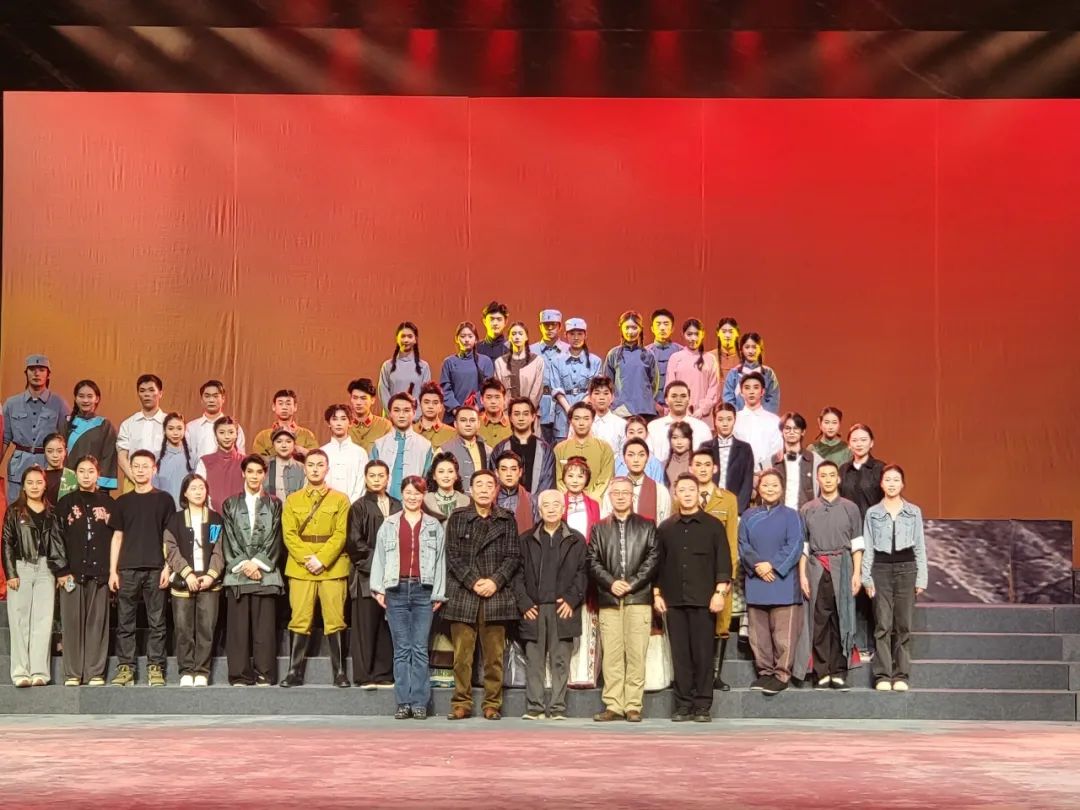 a16908eb159648adb8c91803e89b6b5a.jpg 640.jpg