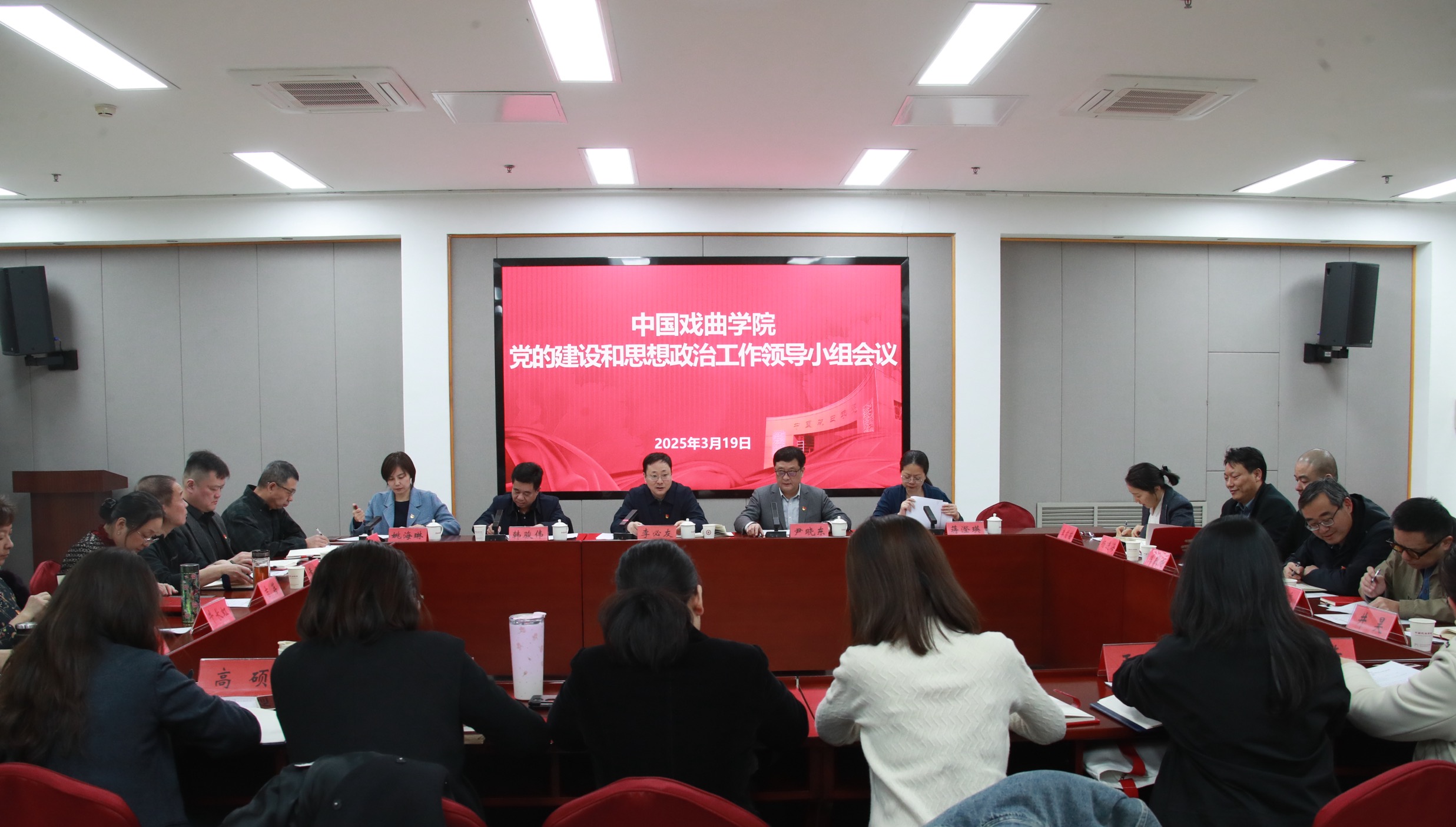 36a24ab59d7f455c8022de9e92333c69.jpg 02.jpg