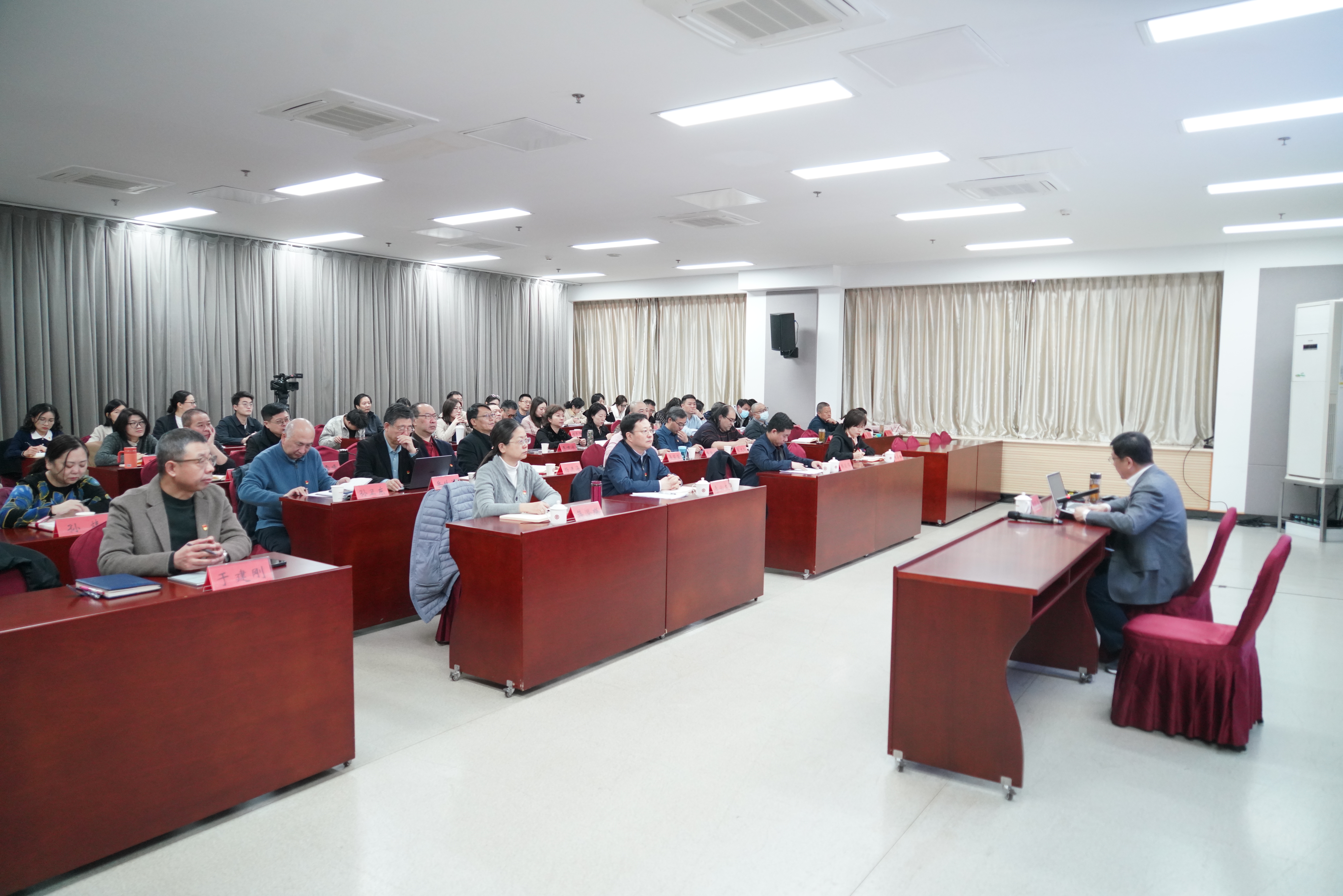 3c5cfe81271d4795b5ebac60bd6549b8.jpg 1.jpg