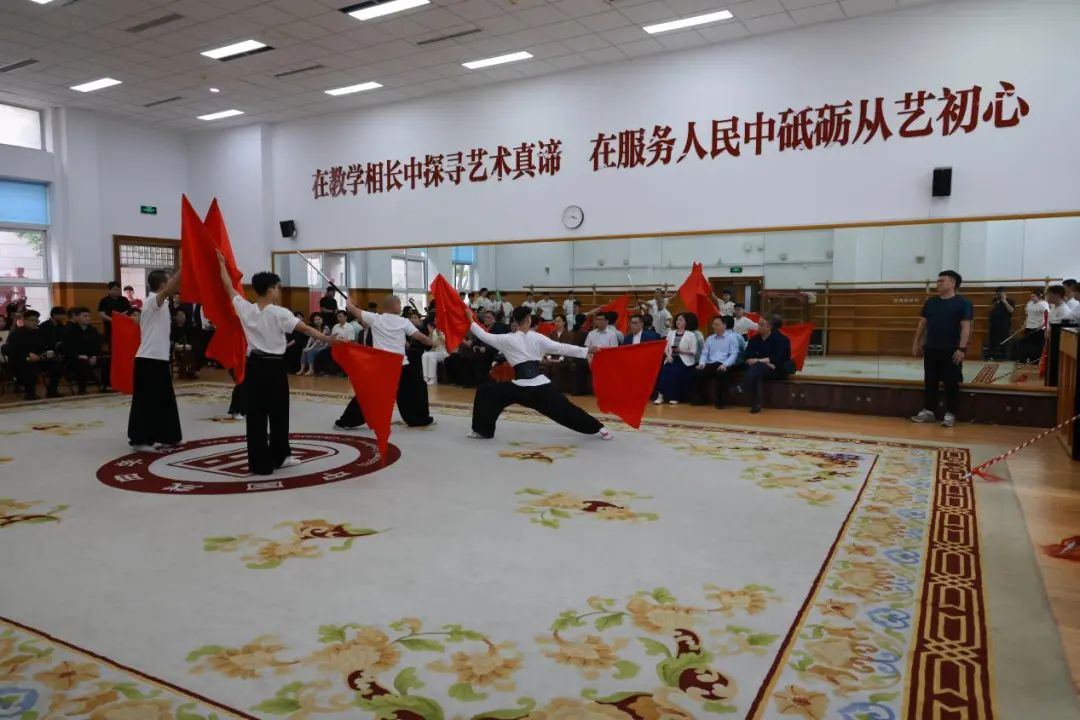 3a4acb5fbf0347da9dd7c484a933500b.jpg 640 (3).jpg